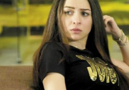 مي عز الدين تنتهي من بروفات أول بطولة مسرحية لها والعرض 30 أكتوبر