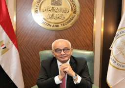 وزير التعليم يوقع قرارات تعاقد المعلمين الجدد الناجحين في “مسابقة 30 ألف معلم “