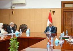 وزير الري يستعرض أنشطة هيئة المساحة في تنفيذ المشروعات القومية