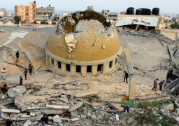 يوم ثالث دامي.. اقتحامات بالضفة وقصف مسجدين في غزة