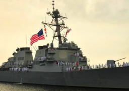 القيادة المركزية الأمريكية : الحوثيين حاولوا استهداف مدمرة أمريكية بصاروخين باليستيين