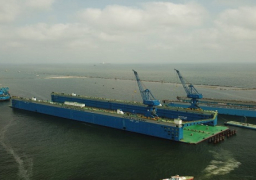 أسامة ربيع : قناة السويس تسجل عبور 2264 سفينة بحمولة 135.5 مليون طن خلال نوفمبر