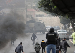 إصابة فلسطينيين في مواجهات مع الاحتلال في “جنين”.. ومستوطنون يقومون بمسيرة استفزازية في “نابلس”