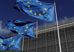 المفوضية الأوروبية تؤكد ضرورة إقامة ممرات إضافية لإدخال المساعدات إلى غزة