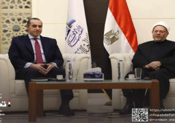 بالصور.. الحملة الرسمية للمرشح الرئاسي عبد الفتاح السيسي تلتقي مفتي الديار المصرية بدار الإفتاء