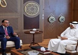 بالصور.. رئيس الوزراء يلتقي رئيس مجموعة “السعودي الألماني الصحية”