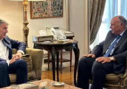 بالصور.. شكري يبحث مع المفوض العام لوكالة الأونروا الأوضاع الإنسانية بقطاع غزة