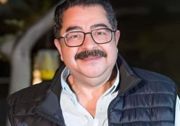 تشييع جنازة الفنان طارق عبدالعزيز بحضور حشد من الفنانين