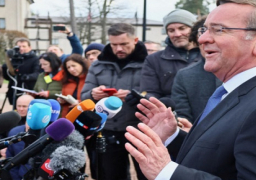 وزير الدفاع الألماني يزور أوكرانيا