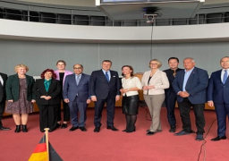 وزير السياحة يتوجه في زيارة قصيرة للعاصمة الألمانية برلين