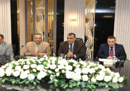 وزيرا الإنتاج الحربي والتنمية المحلية ومحافظ مطروح يبحثون تعزيز التعاون المشترك