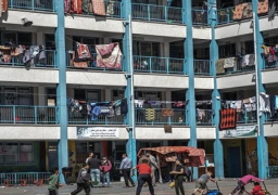 أونروا تواصل تقديم الرعاية الصحية للنازحين في غزة وسط مخاوف من انتشار الأوبئة