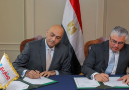 اقتصادية قناة السويس توقع بروتوكول تعاون مع جهاز تنمية المشروعات الصغيرة والمتوسطة