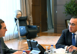 بالصور.. رئيس الوزراء يتابع الموقف التنفيذي للمبادرة القومية للتوسع في تحويل السيارات للعمل بالغاز الطبيعي