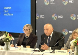 بالصور.. شكري يعقد مائدة مستديرة مع معهد الشرق الأوسط بواشنطن حول الرؤية المصرية للتعامل مع القضايا الإقليمية