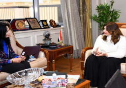 بالصور.. وزيرة الهجرة تستقبل الكاتبة سماح أبو بكر عزت لبحث التعاون بالمرحلة الثانية من مبادرة “اتكلم عربي”