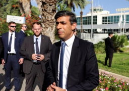 بريطانيا تعلن عن إجراءات صارمة لتقليص أعداد المهاجرين القانونيين