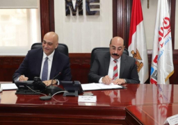 توقيع عقود بين جهاز تنمية المشروعات ومحافظة أسوان لتطوير الخدمات الأساسية بقرية كركر