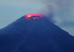 ثوران بركاني هائل جنوب عاصمة أيسلندا