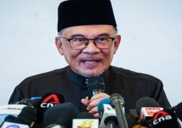 رئيس الوزراء الماليزي يجري تعديلا يشمل وزراء الخارجية والدفاع والطاقة