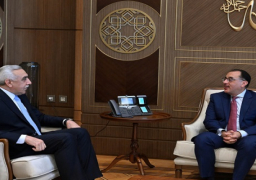 رئيس الوزراء يؤكد خلال استقباله لسفير العراق بالقاهرة حرص مصر على دعم وتطوير العلاقات بين البلدين