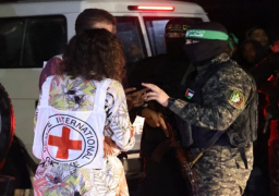 سفير إسرائيل لدى واشنطن : مستعدون لهدنة جديدة في غزة مع حماس لاطلاق سراح الرهائن