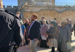 عشرات المُستوطنين يقتحمون “الأقصى” بحماية شرطة الاحتلال الإسرائيلي