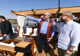 وزير الإسكان يستهل جولته بمدينة أسوان الجديدة يتفقد مشروعات الشريط النهرى السياحى