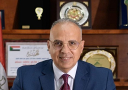 وزير الري يتابع موقف المشروعات المائية وتدبير الأراضي لتنفيذ مشروعات خدمية بمراكز المبادرة الرئاسية “حياة كريمة”