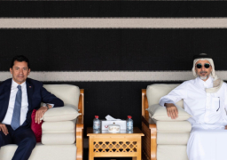 وزير الشباب والرياضة يلتقي نظيره القطري خلال زيارته للدوحة