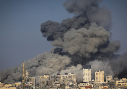 في أول أيام العام الجديد .. إسرائيل تقصف وسط غزة وزوارقها تضرب رفح جنوباً