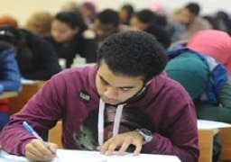 طلاب الثانوية العامة يبداون اليوم تسجيل استمارة التقدم للامتحانات
