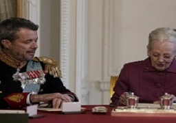 ملكة الدنمارك توقع “المرسوم التاريخي” بالتنازل عن العرش .. و ابنها فريدريك العاشر يصبح ملكا