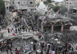 استشهاد 8 وإصابة العشرات بقصف إسرائيلي على مخيم النصيرات وسط غزة