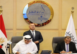 بالصور .. وزير النقل يشهد التوقيع لعقد منح التزام بناء وتطوير وإدارة المحطات بموانئ الغردقة وسفاجا وشرم الشيخ مع مجموعة موانئ أبوظبي