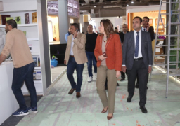 بالصور .. وزيرة الثقافة تتفقد التجهيزات النهائية لمعرض القاهرة الدولي للكتاب قُبيل افتتاحه الرسمي غدًا