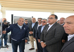 بالصور.. رئيس الوزراء يبدأ جولة تفقدية موسعة بعدد من المشروعات بالمنطقة الاقتصادية لقناة السويس