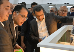 بالصور.. رئيس الوزراء يزور مصنع “وادي السيليكون” للصناعات الإلكترونية بالسخنة