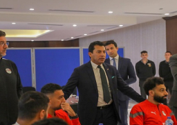 بالصور.. وزير الرياضة يزور معسكر المنتخب قبل السفر إلى كوت ديفوار