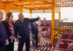 خلال زيارتها للوادي الجديد .. وزيرة التخطيط تتفقد مشروع المنزل الريفي صديق البيئة