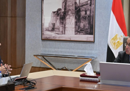 رئيس الوزراء يستعرض مع رئيس هيئة الدواء المصرية عددًا من ملفات العمل