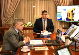 رئيس قناة السويس يُناقش التطورات الراهنة في البحر الأحمر مع أمين البحرية الدولية