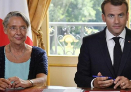 رئيسة وزراء فرنسا تقدم استقالتها وتؤكد ضرورة مواصلة الإصلاحات بالبلاد