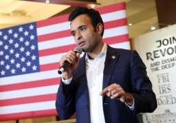 راماسوامي ينسحب من السباق إلى البيت الأبيض ويؤيد ترامب