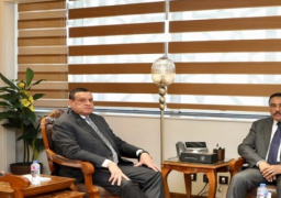 وزير التنمية المحلية يتابع مع محافظ مطروح الموقف التنفيذي للمشروعات القومية والخدمية في كافة القطاعات