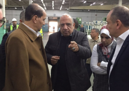وزير قطاع الأعمال يتابع سير العمل بالمصانع القائمة ومستجدات تنفيذ المصانع الجديدة
