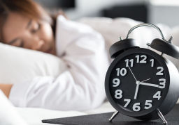 بسبب قلة النوم .. “مخاطر صحية” تهدد النساء