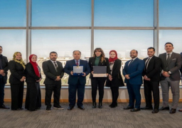 بالصور.. وزير المالية يكرم وحدة التواصل الاجتماعى بوزارة المالية ووحدة الإعلام بمصلحة الضرائب