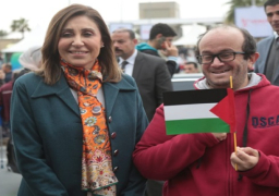 بالصور..دعمًا للقضية الفلسطينية.. انطلاق “يوم فلسطين” من جناح الطفل بمعرض الكتاب