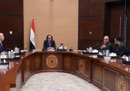 رئيس الوزراء يلتقي مسئولي تحالف مصري – سعودي للمساهمة في تنفيذ عدد من المشروعات بالمملكة